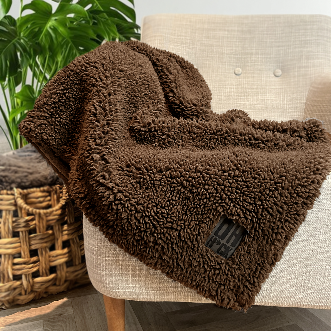 100% Recycled Fluffy Dog Blanket - Chocolate