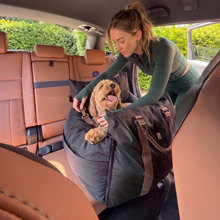 Load image into Gallery viewer, Passenger Princess Pod - Car Seat &amp; Travel bed - Mocha
